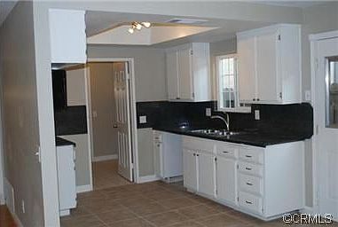 4th image of 15224 Murray Ave