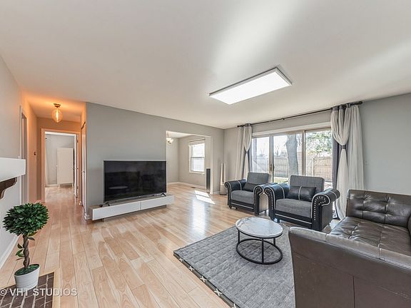 2nd image of 4825 Kimball Hill Dr APT A1