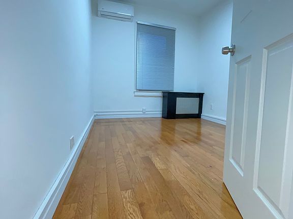 5th image of 1101 Banner Ave #2