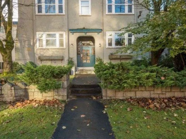 1086 W 10th Ave #9, Vancouver, BC V6H 1H8