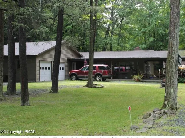 564 Sir Jeoffrey Ct, Blakeslee, PA 18347