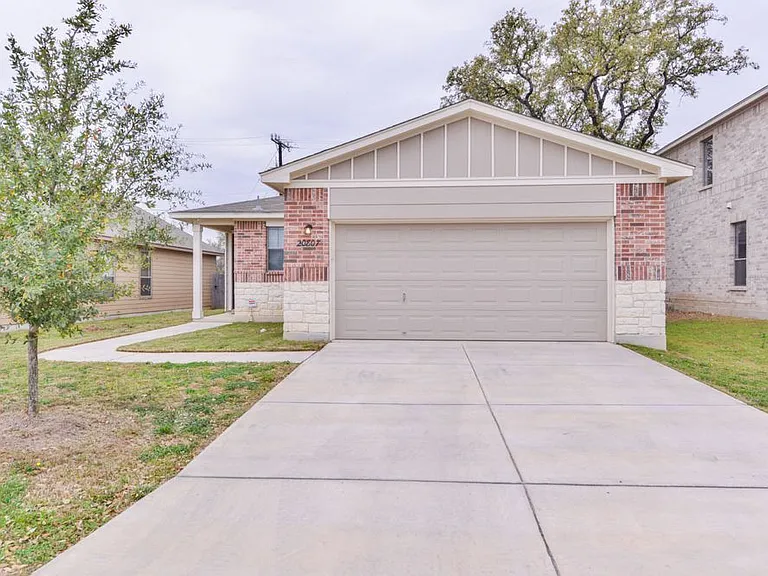 20807 Coral Spur — Photo 1
