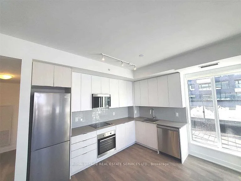 2485 Taunton Rd #516 — Photo 8