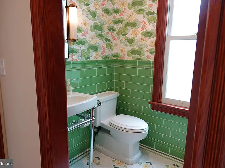 36 Hart Ave — Photo 51