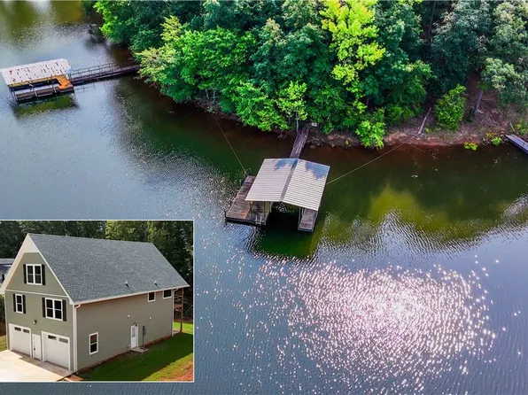 425 Lakewood Dr, Townville, SC 29689