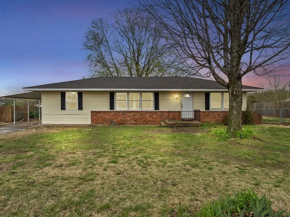 604 Russell Avenue, Bolivar, MO 65613