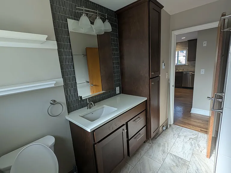 2907 W Princeton Ave — Photo 9