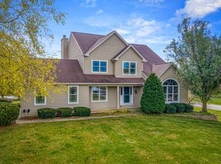 39W443 Grand Ave, Elgin, IL 60124