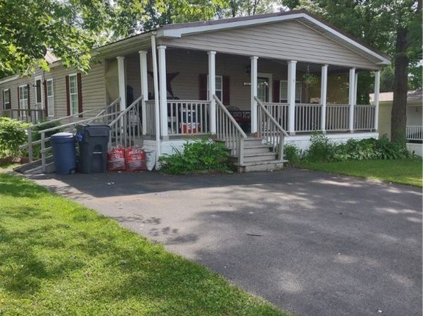 606 Sycamore Ln, Utica, NY 13502