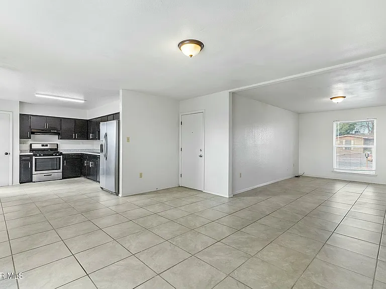 11404 Bunky Henry Ln — Photo 8