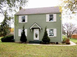 4S369 Harter Rd, Sugar Grove, IL 60554