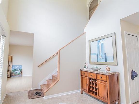 2nd image of 129 Vista View Ave