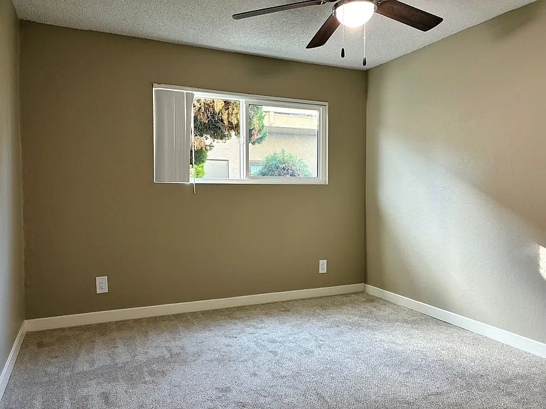 Country Apartments — Photo 6