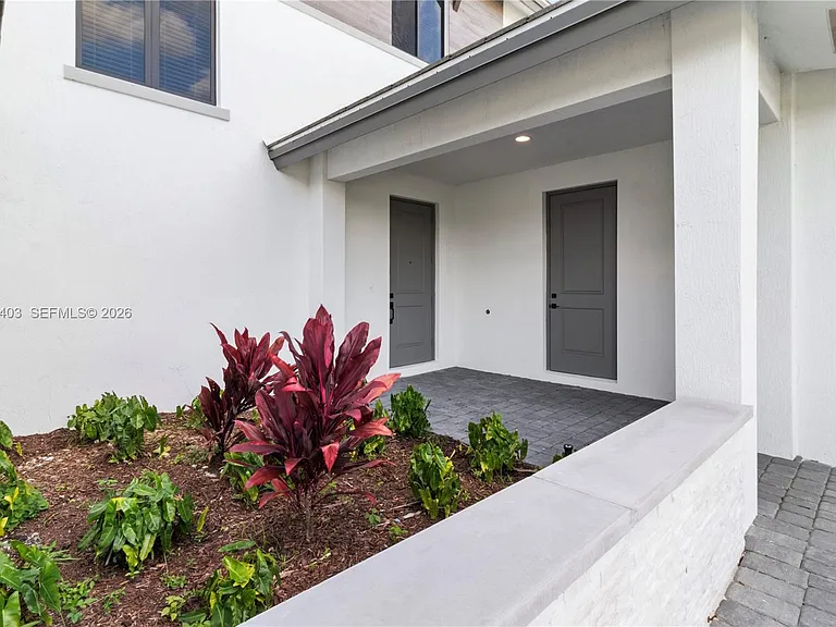 2391 SW 123rd Ter — Photo 2