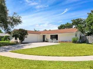33 Chapel Ct, Tequesta, FL 33469