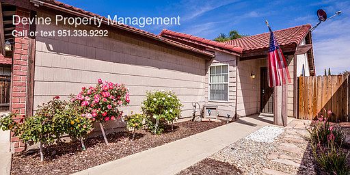 3rd image of 15389 Yorba Ave