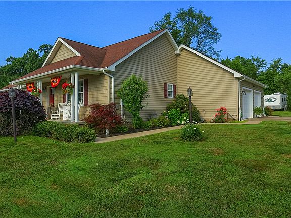 2nd image of 1213 West Dr