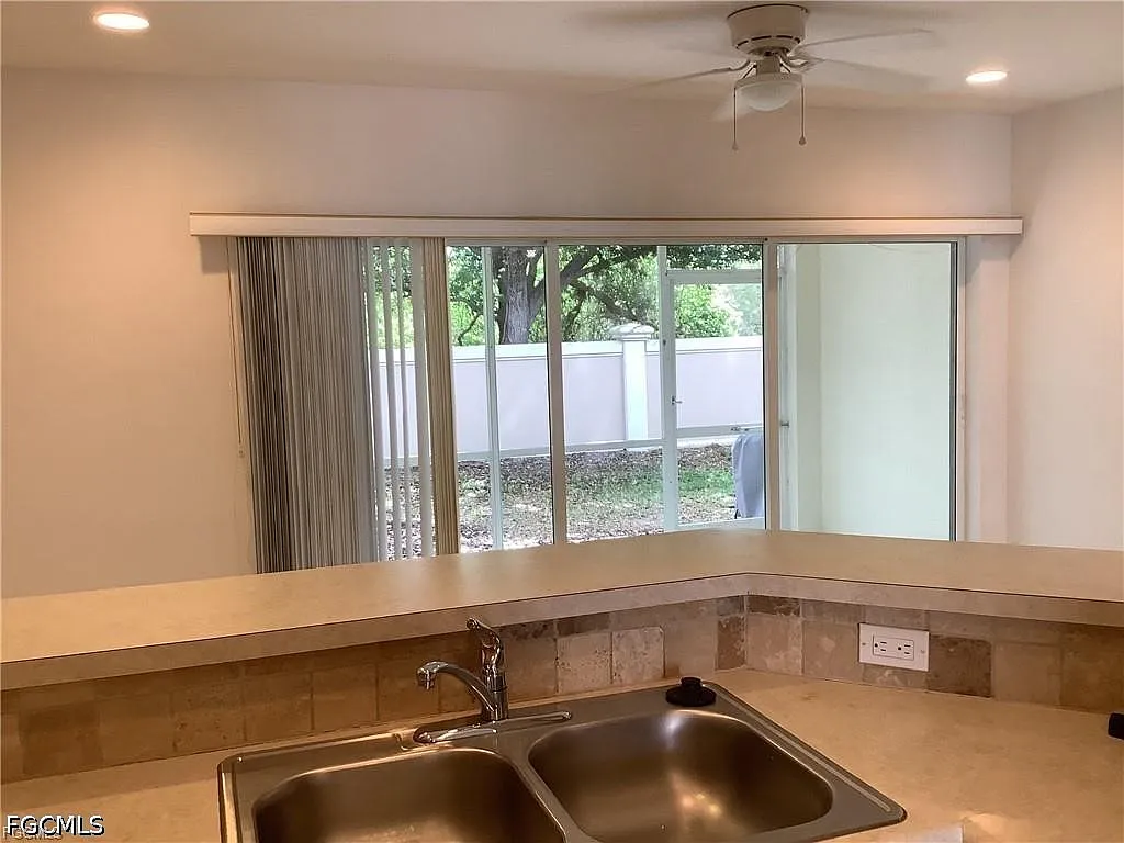 2 bed, 2.5 bath, 1143 sqft, $1,500 — Photo 4