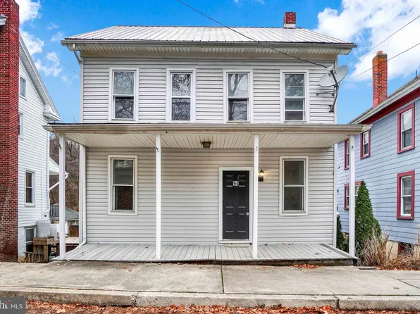 94 E Main St, Windsor, PA 17366