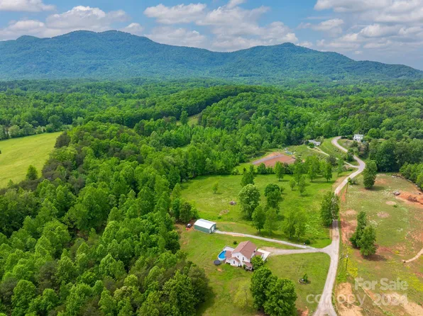 1020 Smith Rd, Columbus, NC 28722