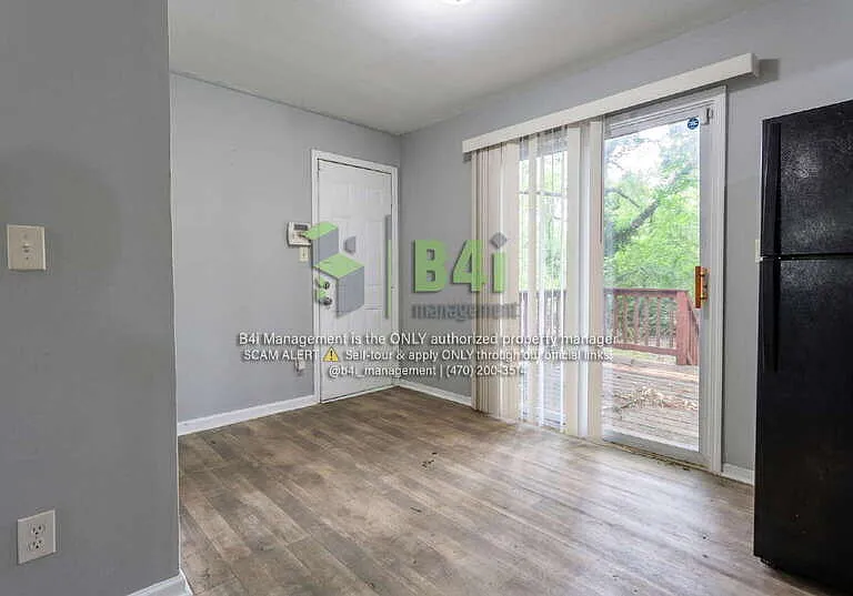 324 Macedonia Rd SE — Photo 7