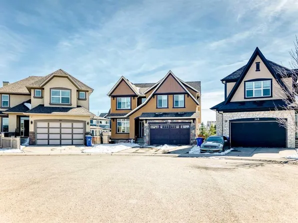 345 N Marquis Lndg SE, Calgary, AB T3M 2H4