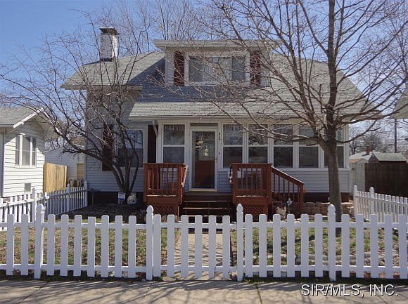 1st image of 635 Whitelaw Ave