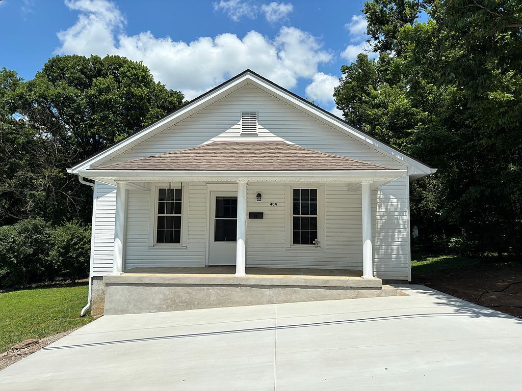404 McCreary Ave - Property Image