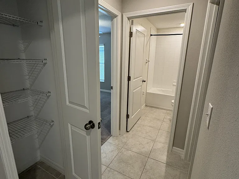 13009 Majestic Garden Ln — Photo 26