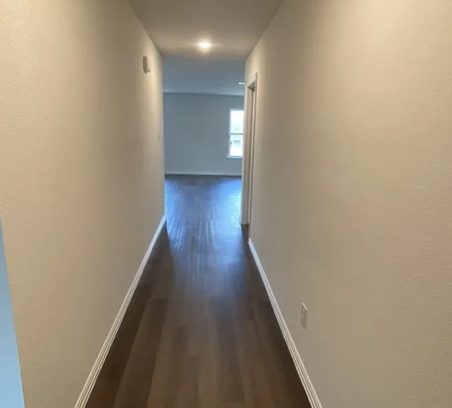 413 E Hull St — Photo 31