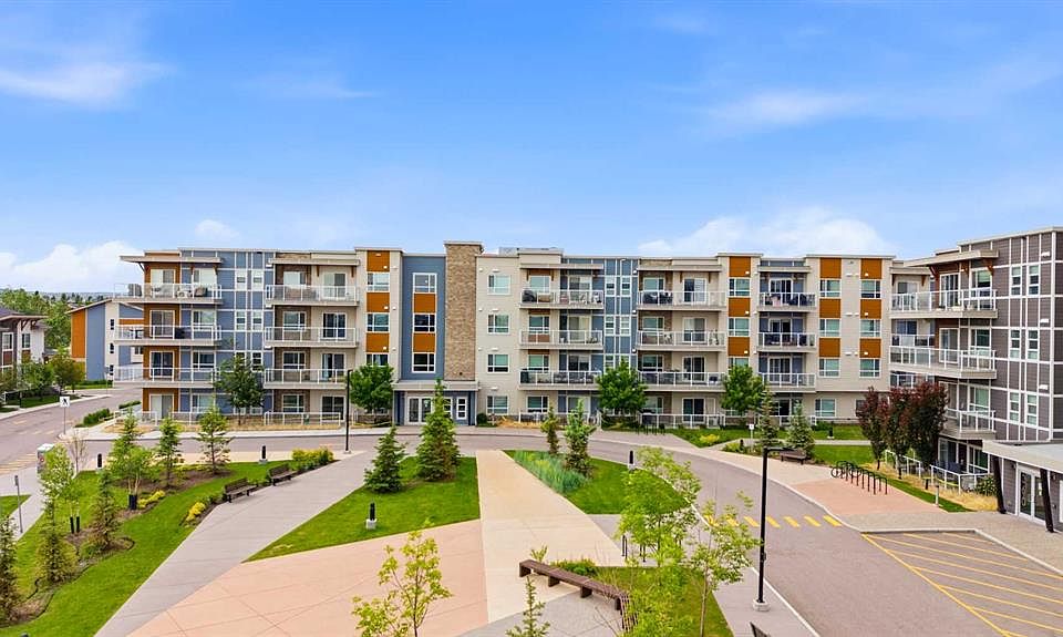 1st image of 370 E Harvest Hills Cmn NE #210
