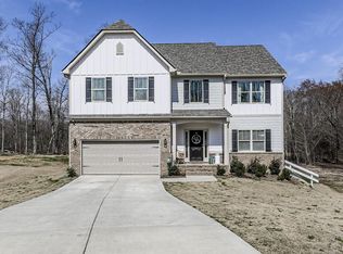 17 Four Feathers Ln, Rydal, GA 30171
