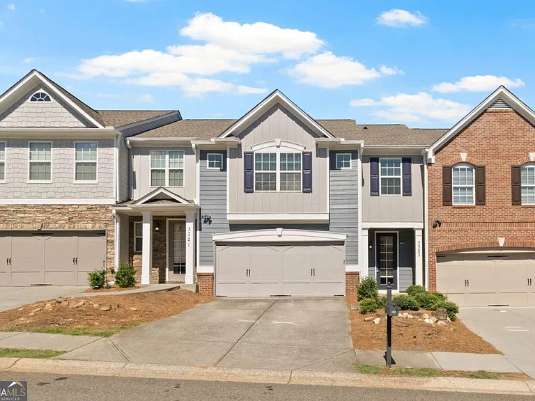 3323 Castleberry Village Cir — Photo 1