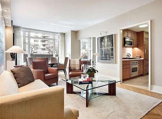 Sold by Warburg | media 5