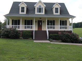 910 Eli Rd, Bon Aqua, TN 37025