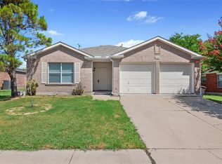 1305 Gilday Dr, Arlington, TX 76002