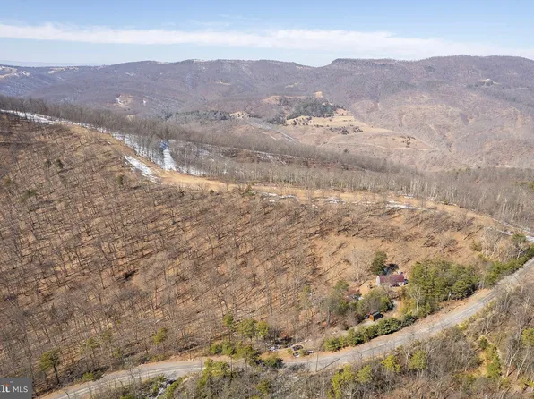 1769 Boulder Dr, Mathias, WV 26812