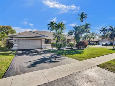 1930 W Oak Knoll Cir, Davie, FL, 33324