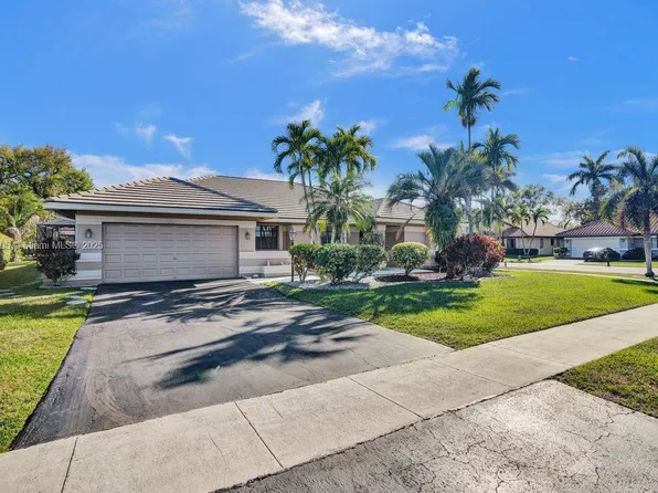 1930 W Oak Knoll Cir, Davie, FL 33324