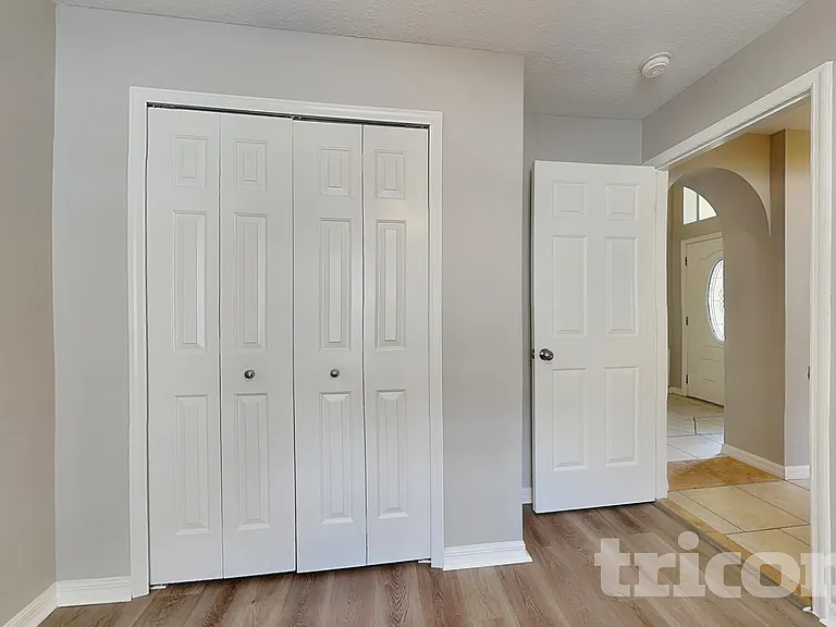 2517 Clareside Dr — Photo 13