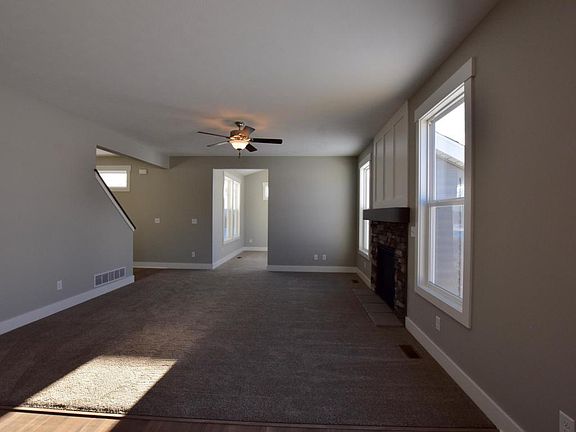 3rd image of 3860 Denali Dr
