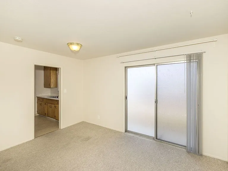 314 College Ave #1-6 — Photo 4