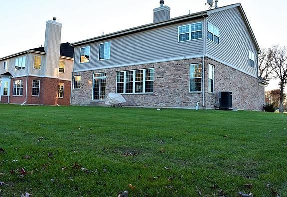 4th image of 165 N Spruce Ave