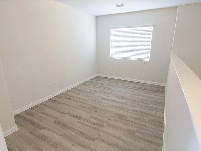 18611 Paddys Creek Trl — Photo 5