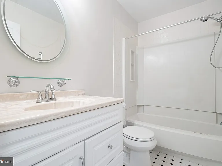 5552 Doral Dr — Photo 16