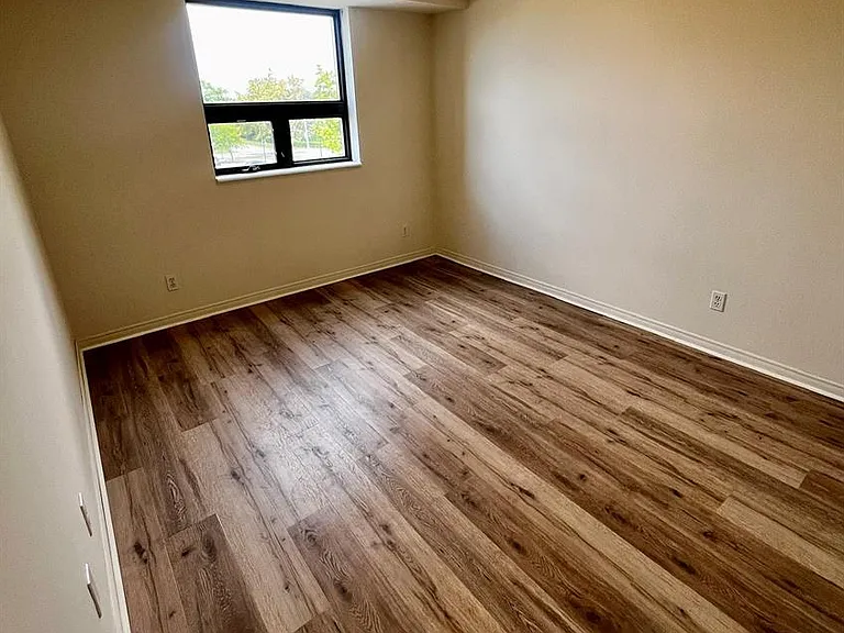 1160 Lauzon Rd #401 — Photo 8