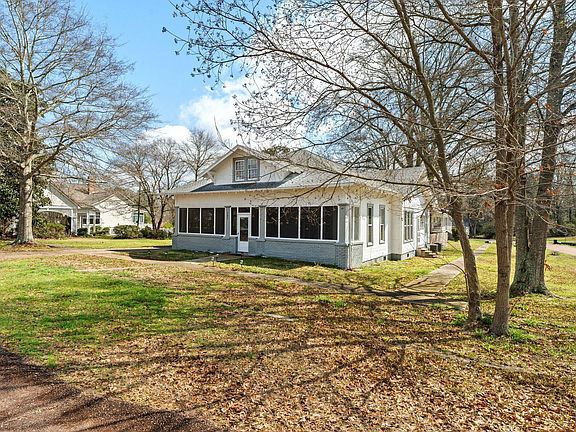 3rd image of 202 S 4th St