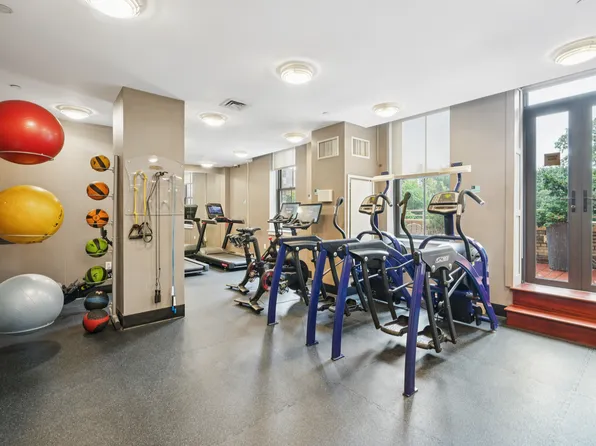 1 Hanson Place image 13 of 18