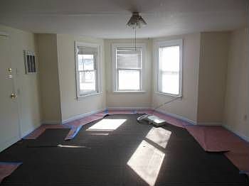 2nd image of 40 Lincoln St