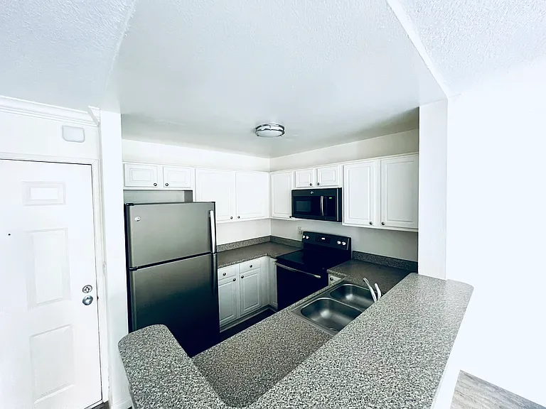 3520 Lebon Dr #5113 — Photo 2